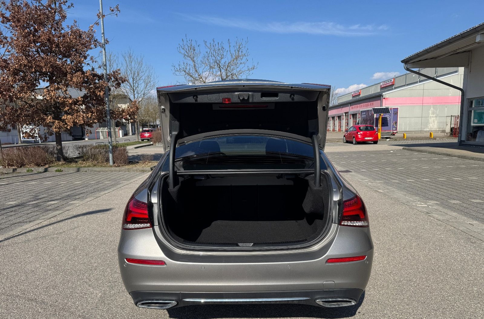 Mercedes-Benz A 220 d 4MATIC DCT - Lim. / Business foto 5