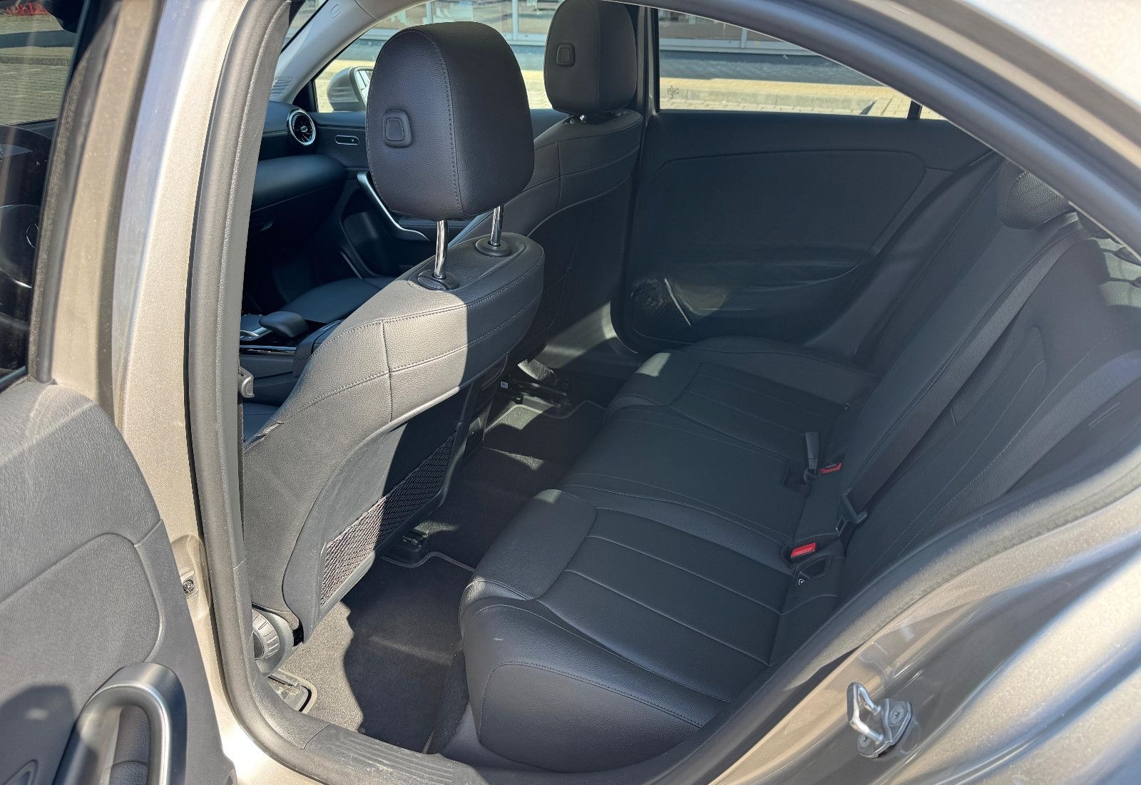 Mercedes-Benz A 220 d 4MATIC DCT - Lim. / Business foto 7