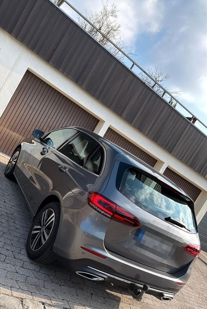 Mercedes-Benz B 200 d Automatik 360°Ka. Navi Elektr.Anhänger. foto 5