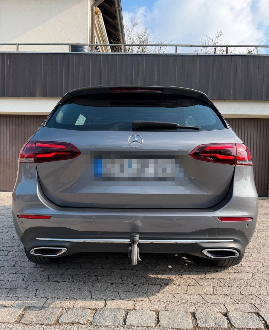 Mercedes-Benz B 200 d Automatik 360°Ka. Navi Elektr.Anhänger. foto 6