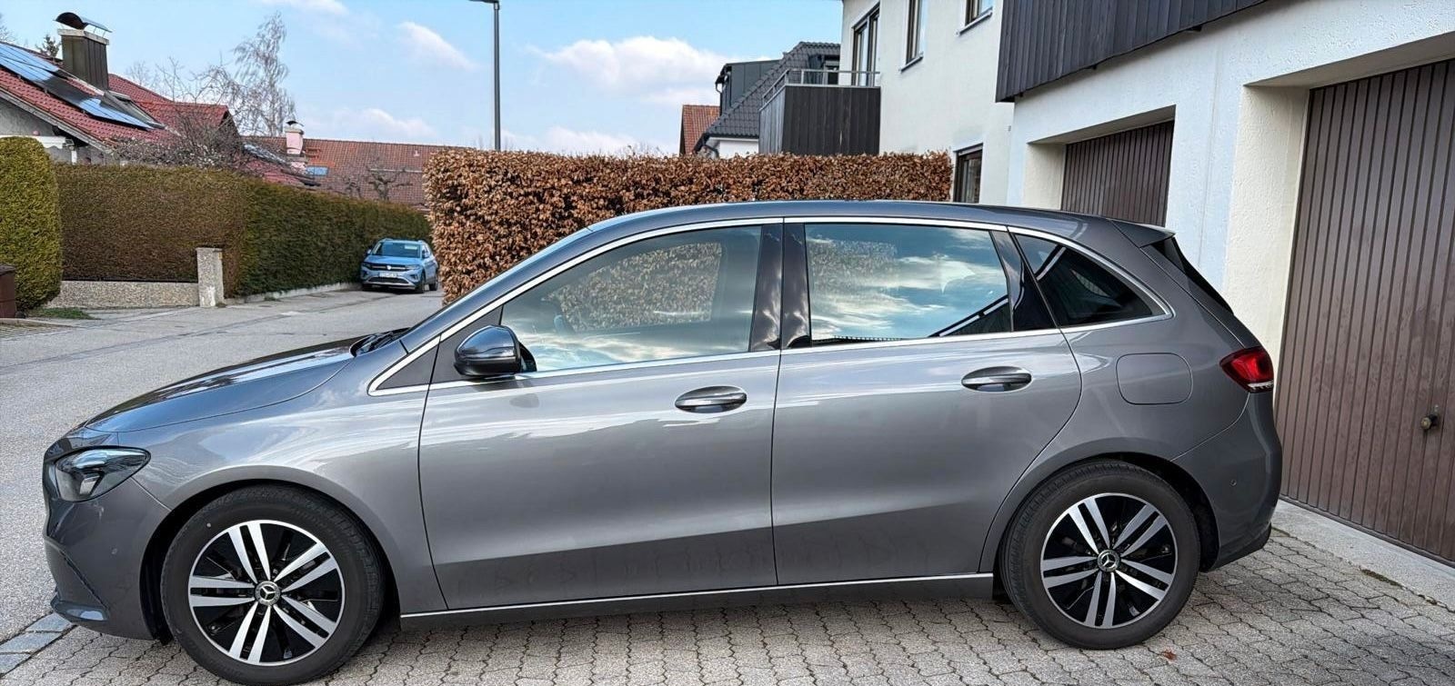 Mercedes-Benz B 200 d Automatik 360°Ka. Navi Elektr.Anhänger. foto 8