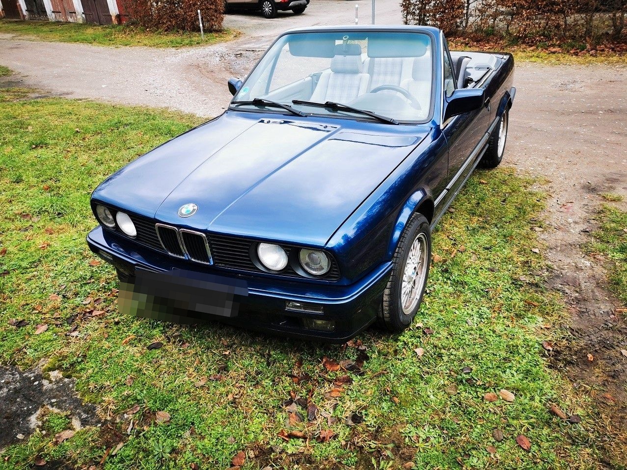 BMW E30 318i Cabrio | Mauritiusblau | M-Technik  foto 2