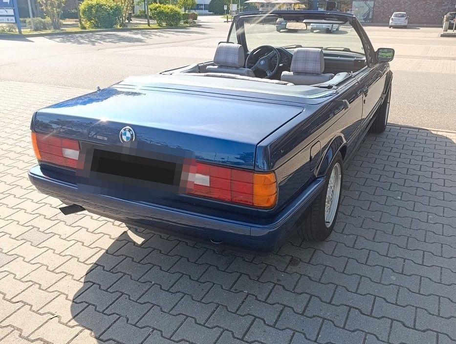 BMW E30 318i Cabrio | Mauritiusblau | M-Technik  foto 3