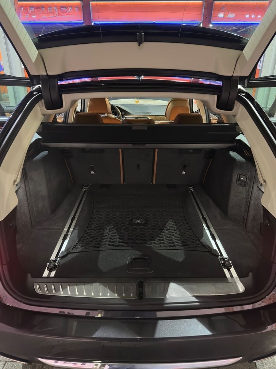BMW 540i xDrive Touring  foto 15