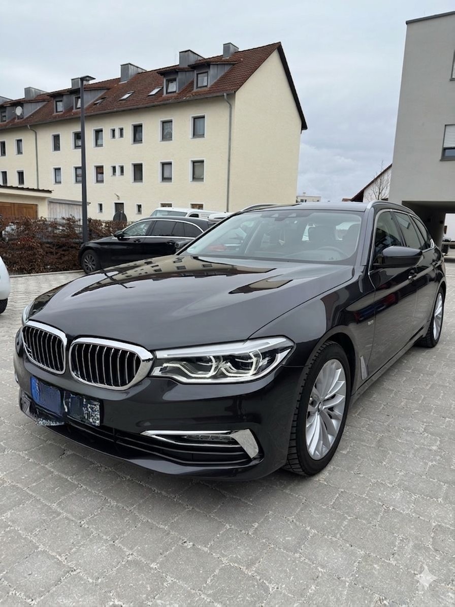 BMW 540i xDrive Touring  foto 3