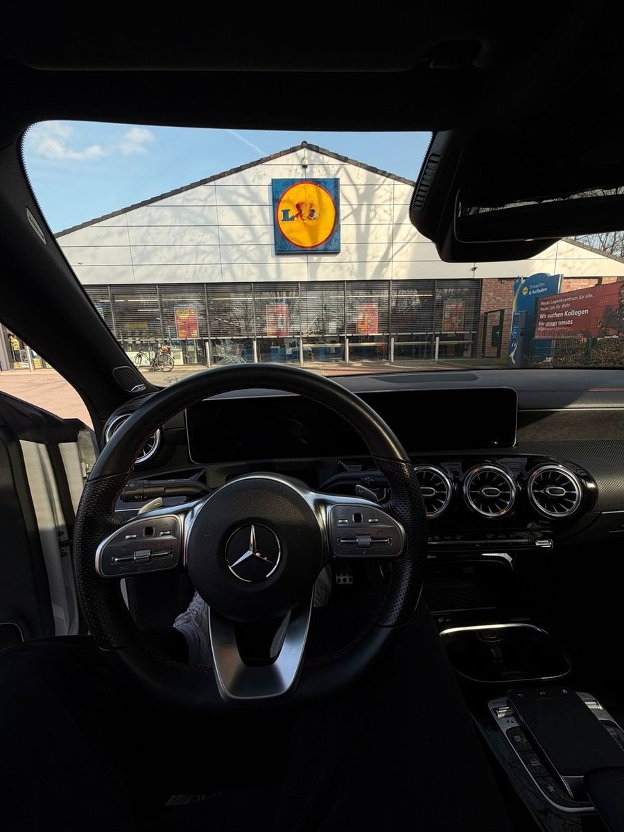 Mercedes-Benz Mercedes Benz CLA 220 AMG line foto 11