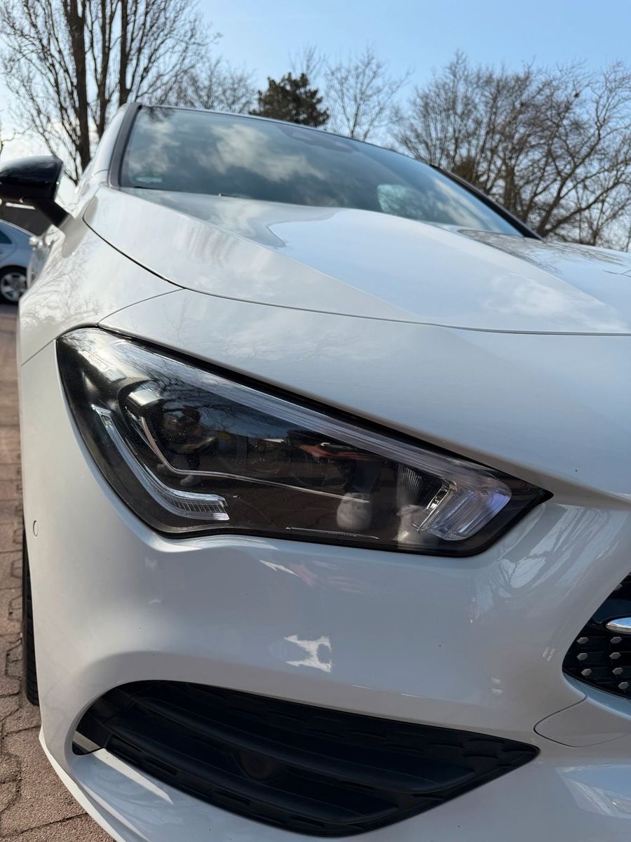 Mercedes-Benz Mercedes Benz CLA 220 AMG line foto 4