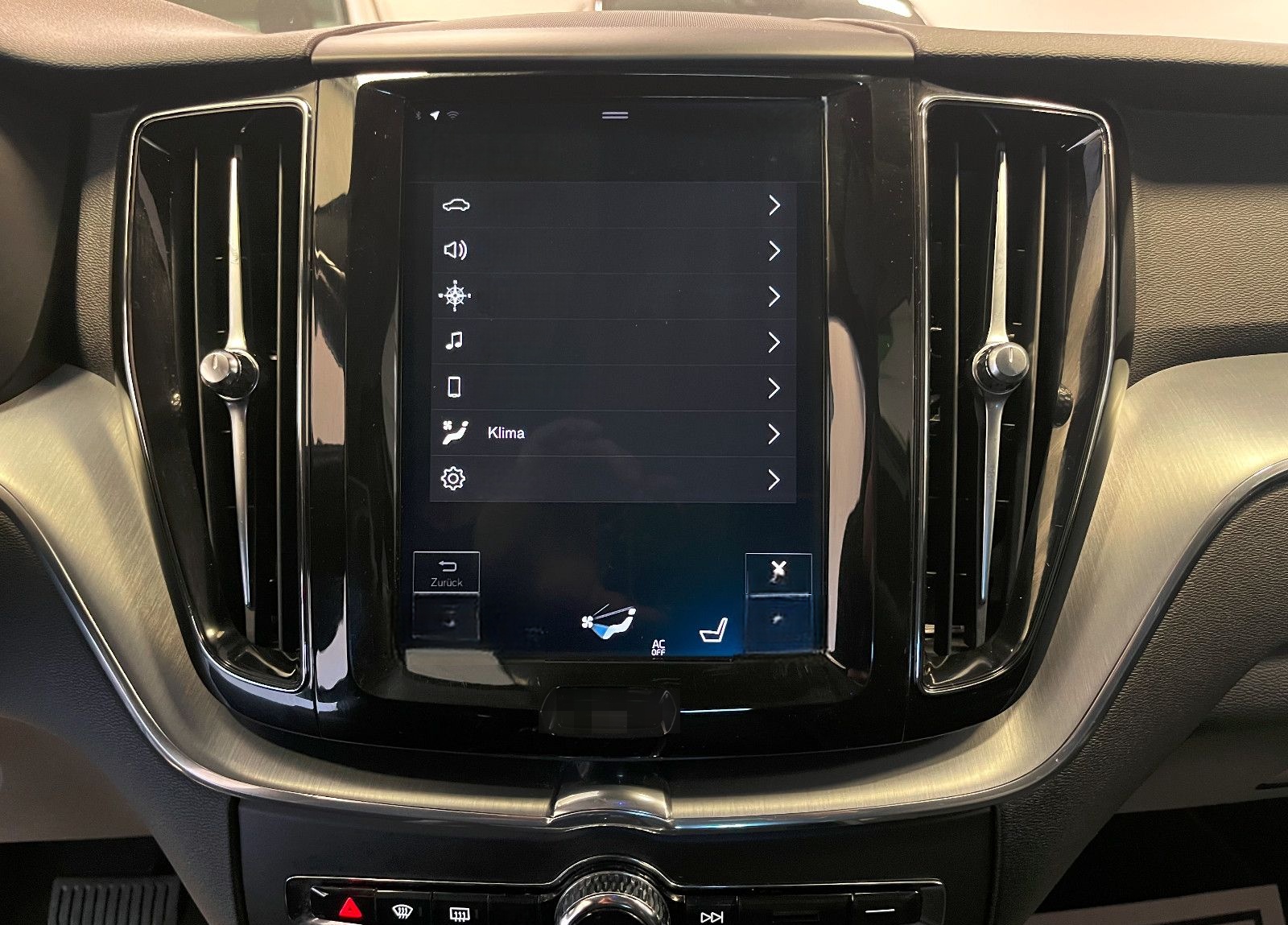 Volvo XC60 Momentum AWD*360°Kamera/LED foto 11