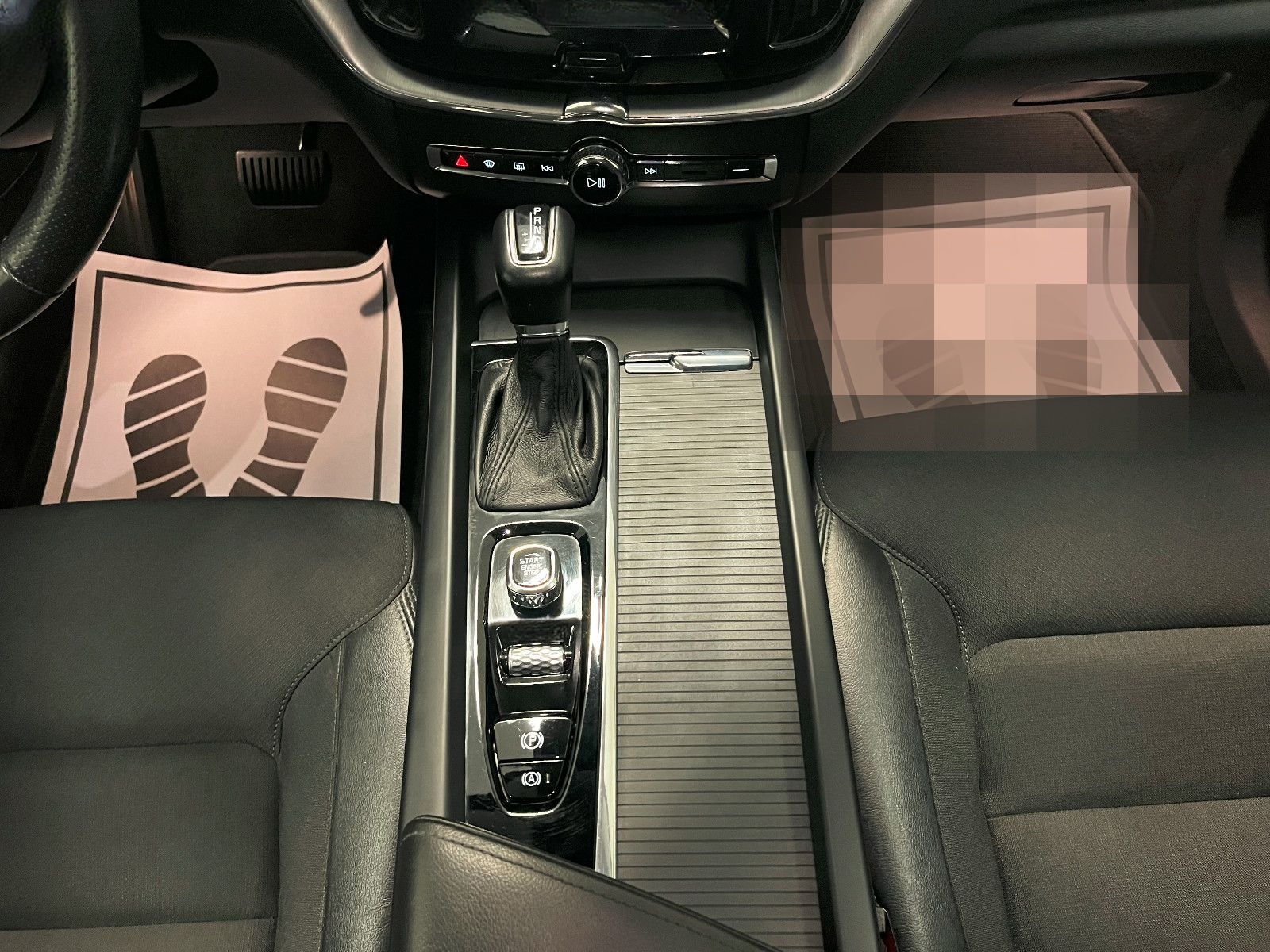 Volvo XC60 Momentum AWD*360°Kamera/LED foto 12