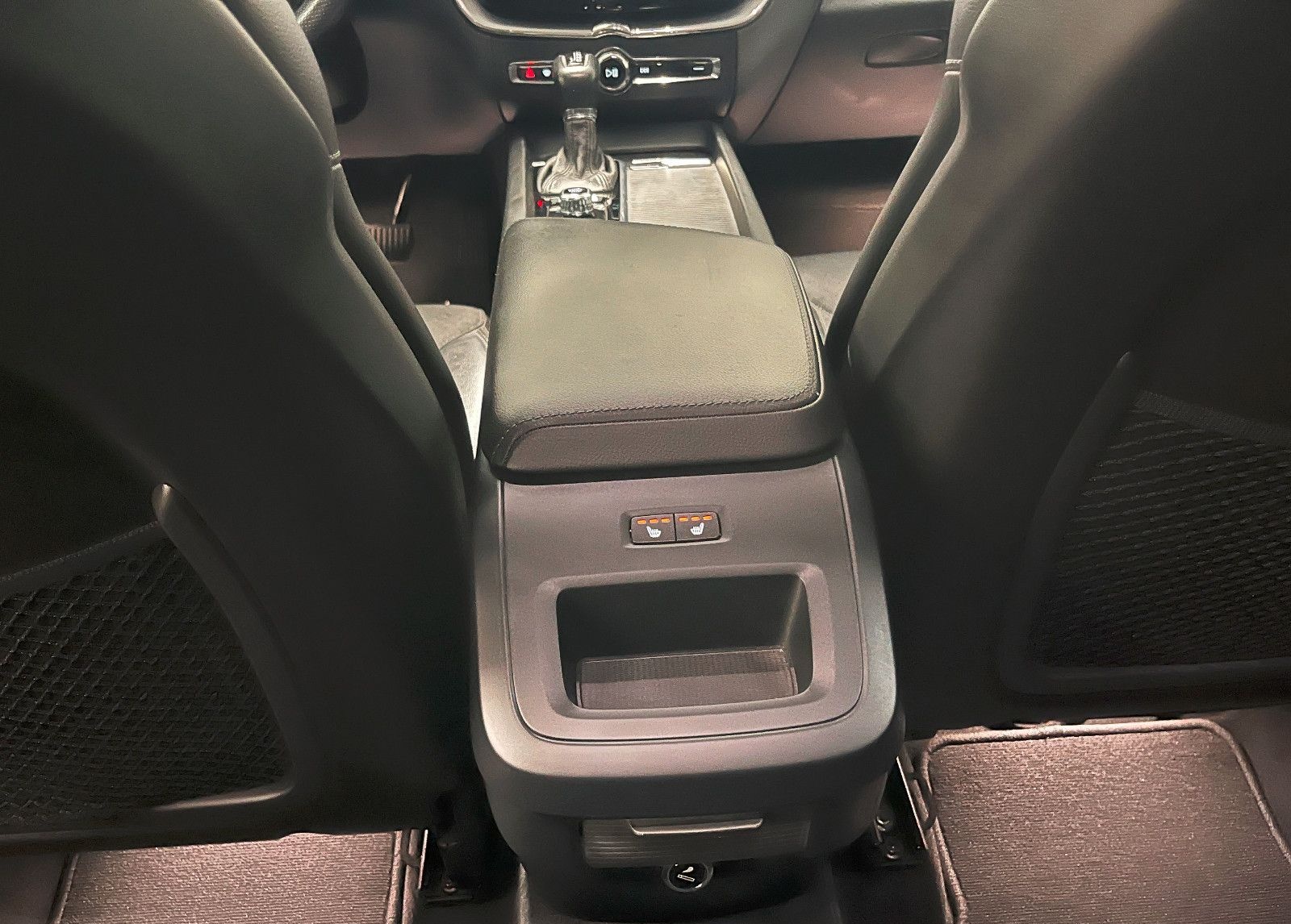 Volvo XC60 Momentum AWD*360°Kamera/LED foto 13