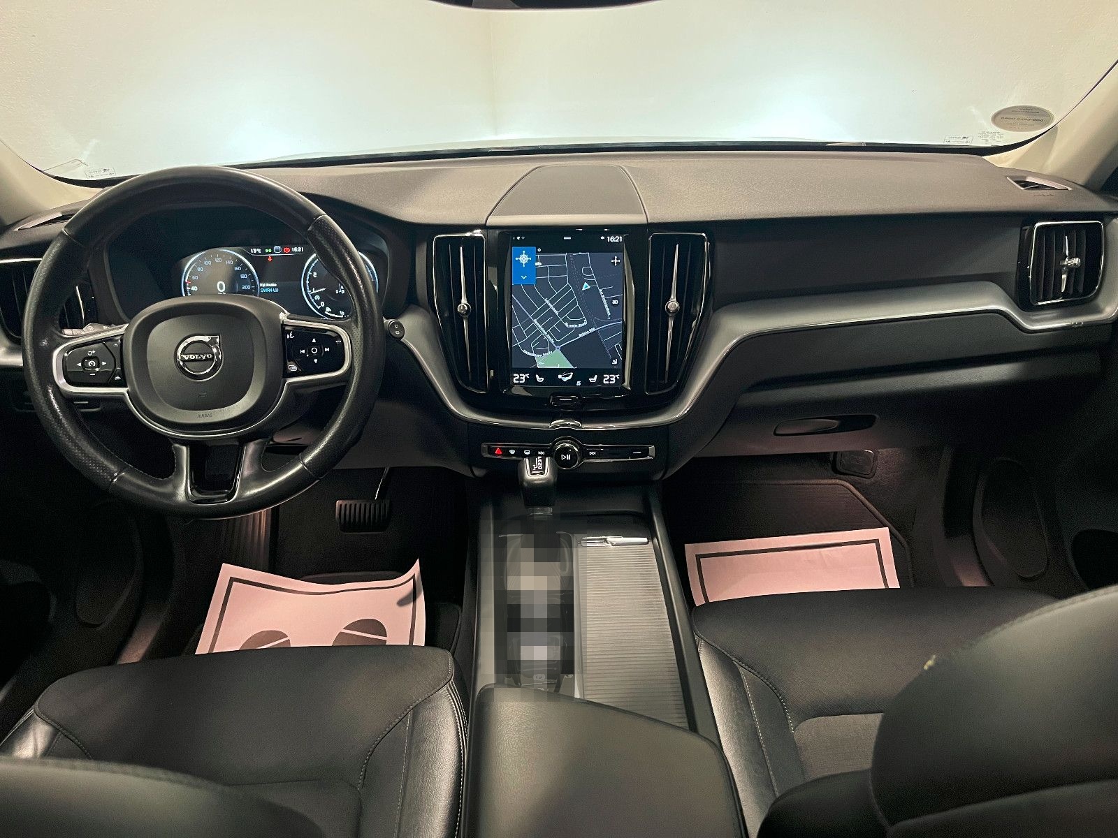 Volvo XC60 Momentum AWD*360°Kamera/LED foto 6