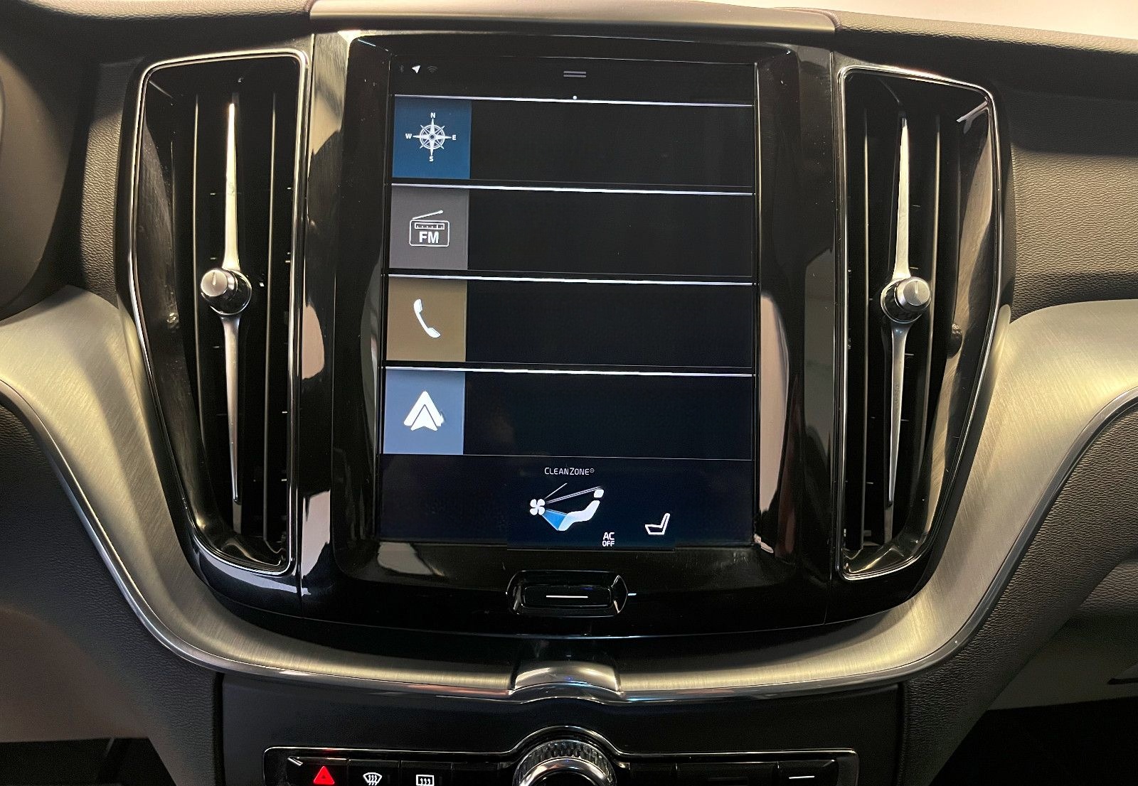 Volvo XC60 Momentum AWD*360°Kamera/LED foto 10