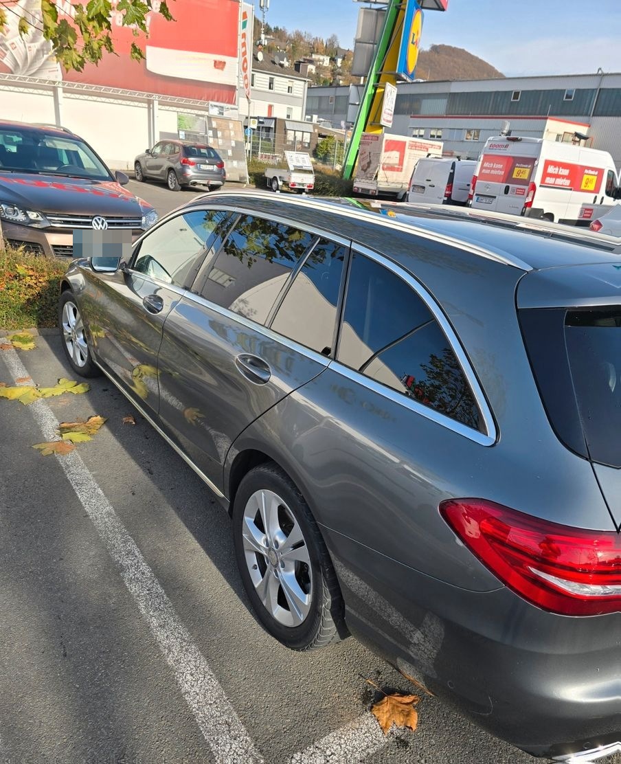 Mercedes-Benz C 200 4MATIC T Autom. - foto 3