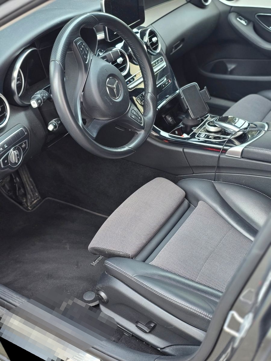 Mercedes-Benz C 200 4MATIC T Autom. - foto 6
