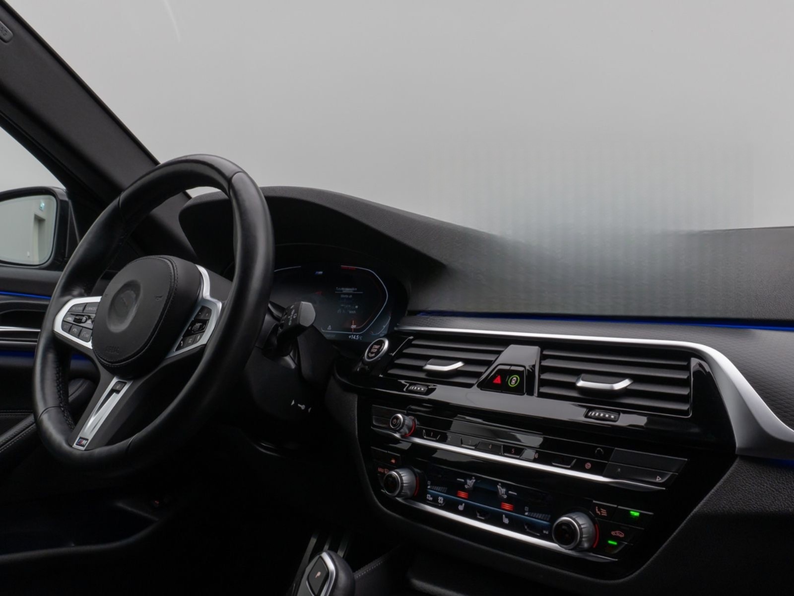 BMW 520d M Sport Kamera DAB HiFi Stop&Go Komfort foto 37