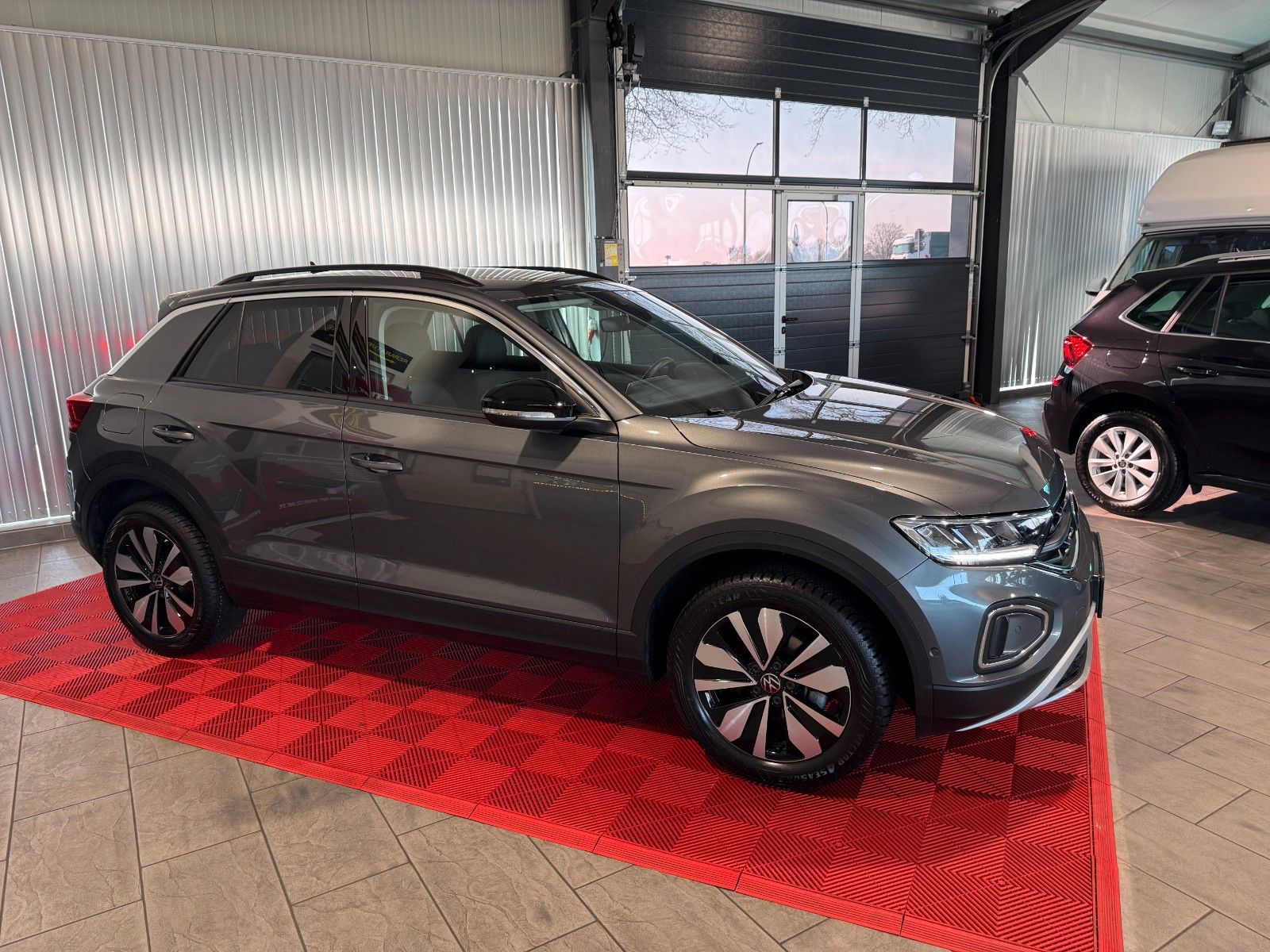 Volkswagen T-Roc Goal Navi ACC LED PDC Notbrems foto 14