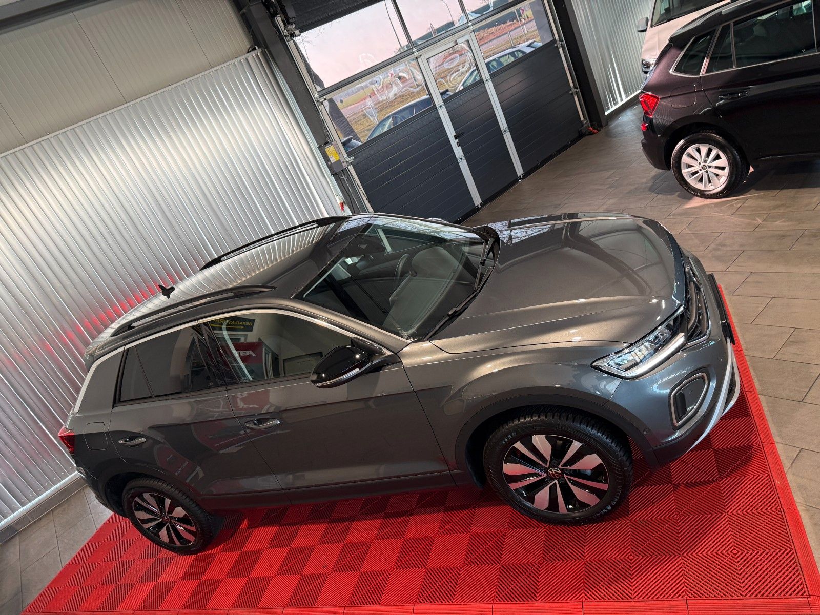 Volkswagen T-Roc Goal Navi ACC LED PDC Notbrems foto 15