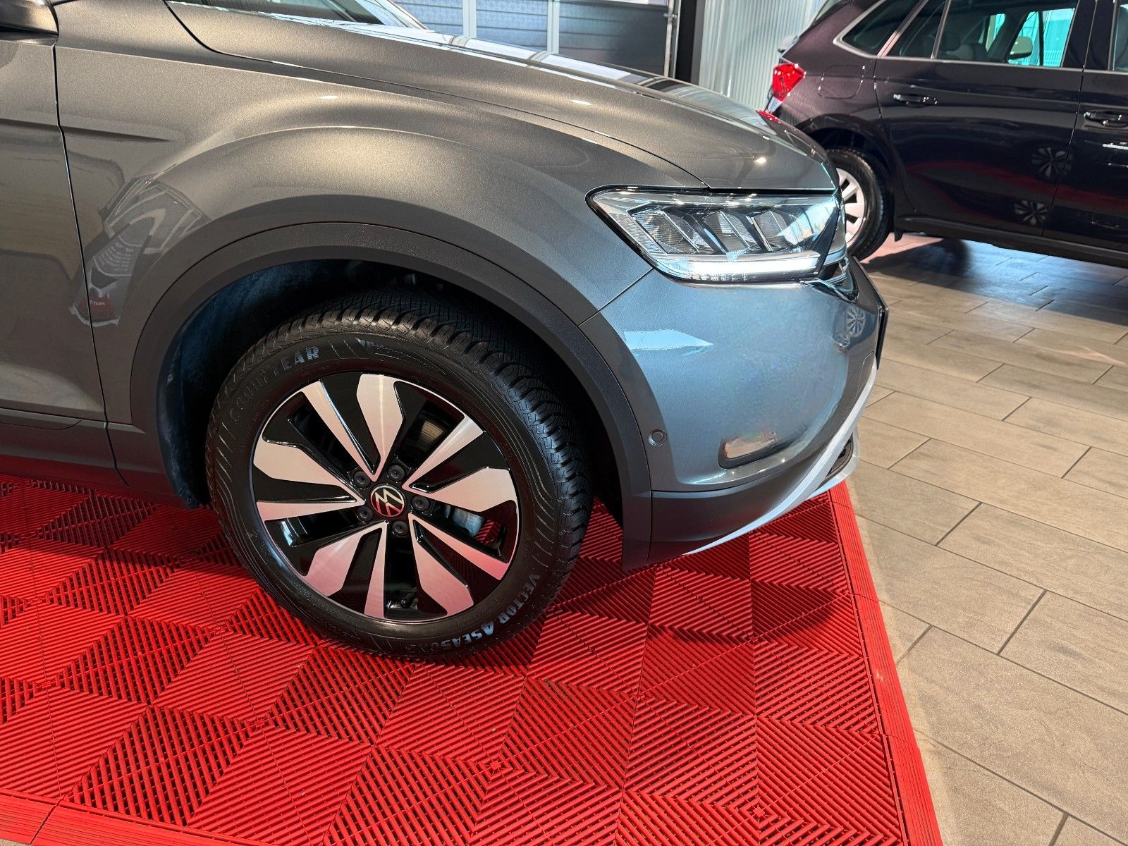 Volkswagen T-Roc Goal Navi ACC LED PDC Notbrems foto 16
