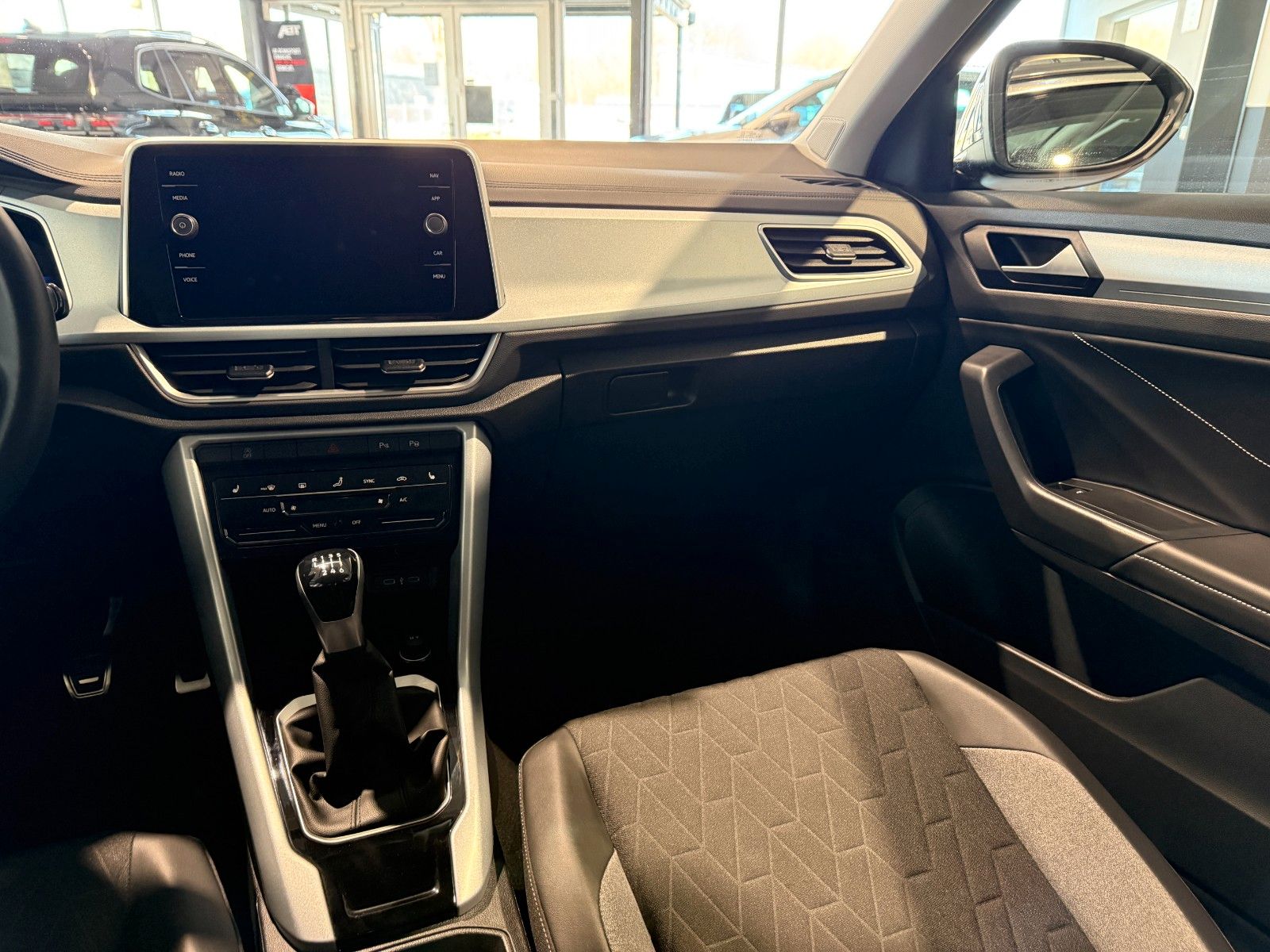 Volkswagen T-Roc Goal Navi ACC LED PDC Notbrems foto 17