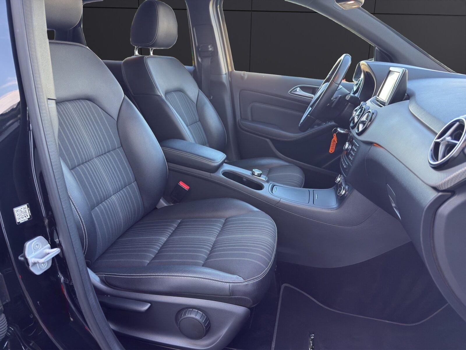 Mercedes-Benz B 250*COMAND*Bi-Xenon*Tempomat* Klima*AHK*8-fach foto 16