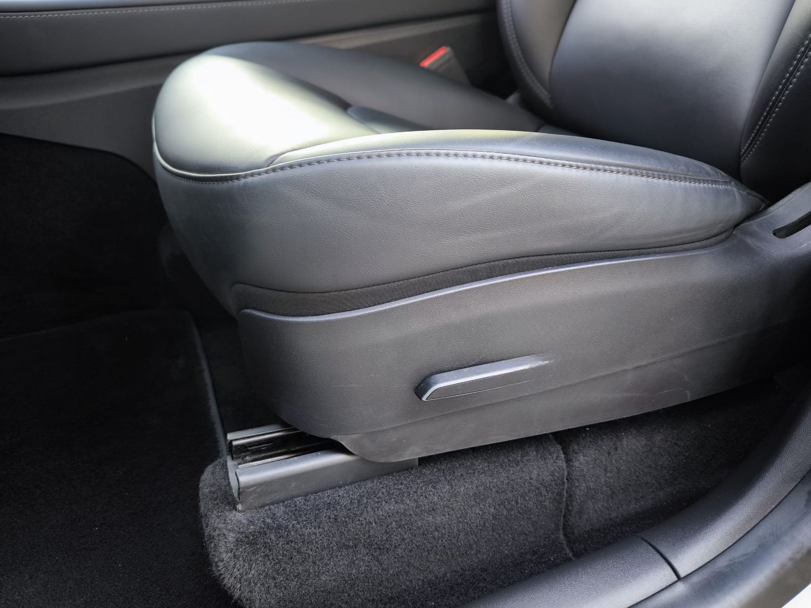 Tesla Model Y LR Dual AWD PANO+STDHZ+NAVI+LED+ACC+19"+ foto 16