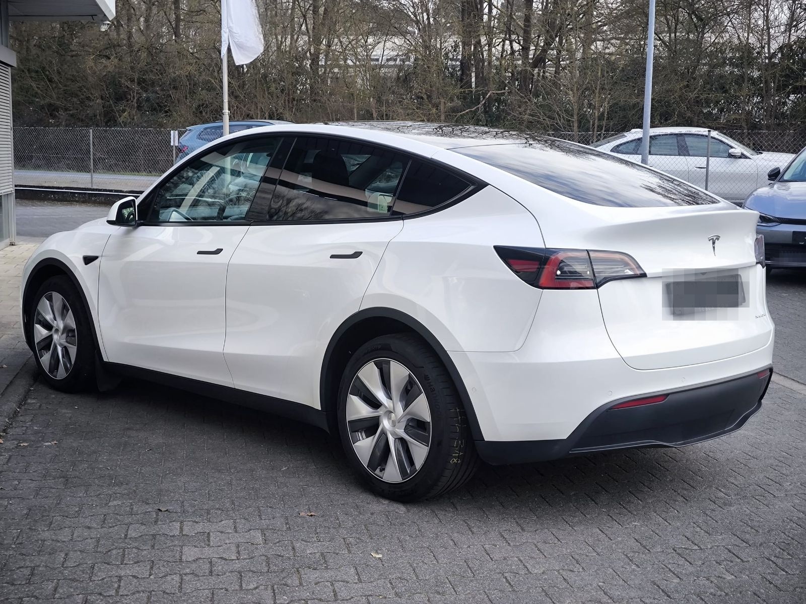 Tesla Model Y LR Dual AWD PANO+STDHZ+NAVI+LED+ACC+19"+ foto 6