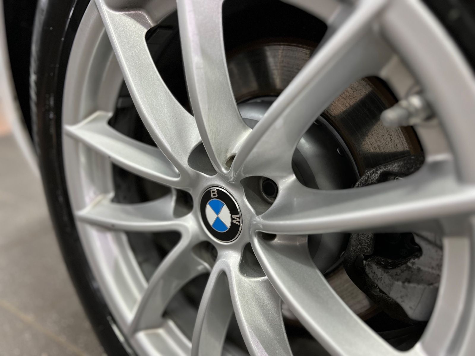 BMW 520 d Touring AMB+AHK+DAP+HuD+Pano+HaKa+SH+MEM foto 15