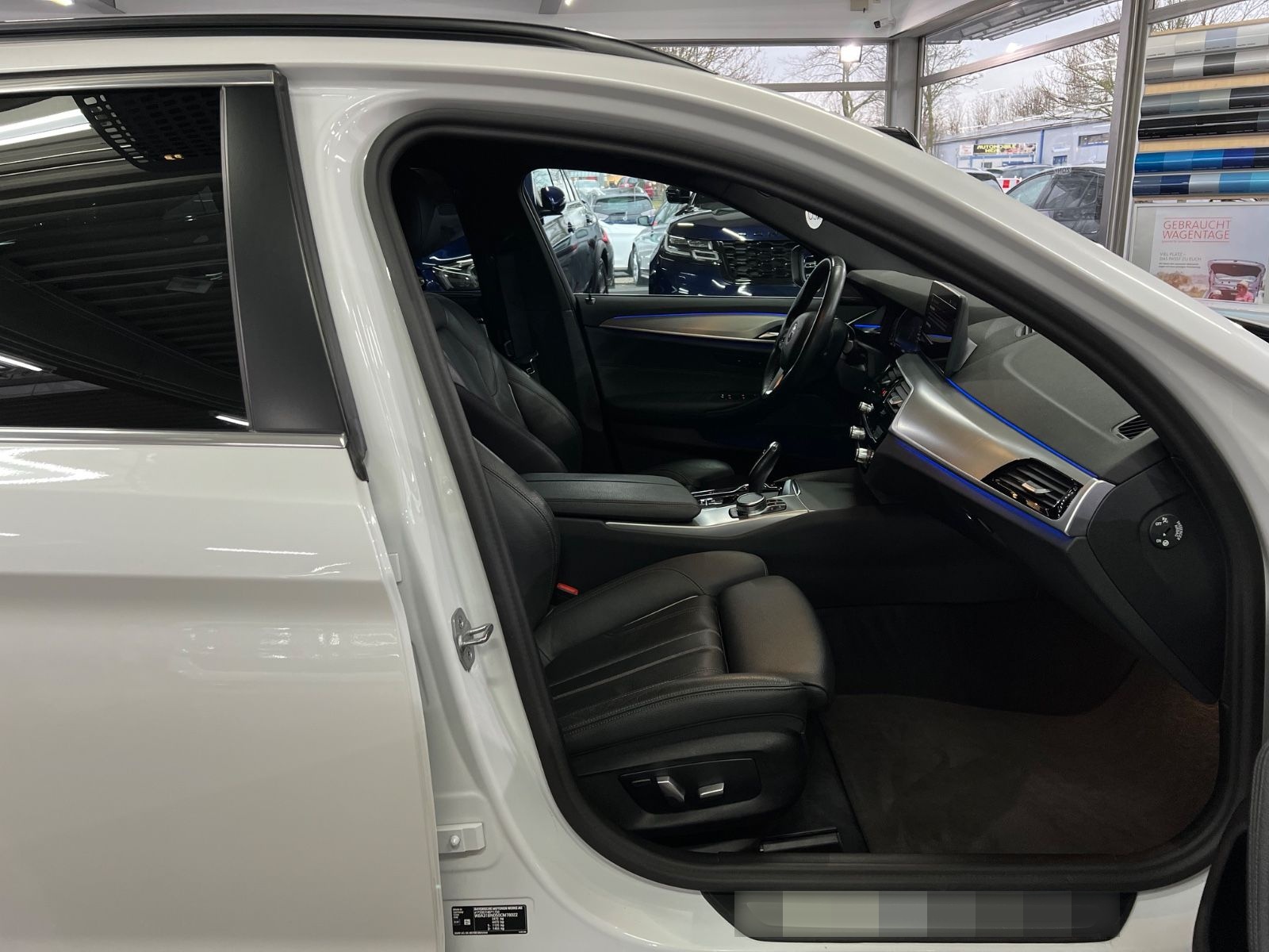 BMW 520 d Touring AMB+AHK+DAP+HuD+Pano+HaKa+SH+MEM foto 16