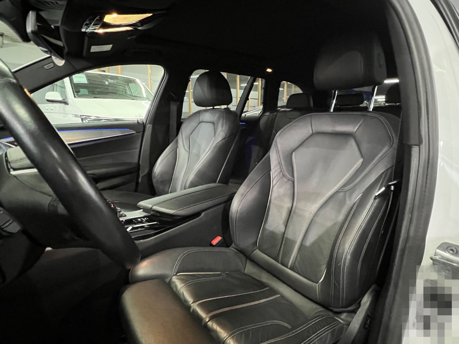 BMW 520 d Touring AMB+AHK+DAP+HuD+Pano+HaKa+SH+MEM foto 22