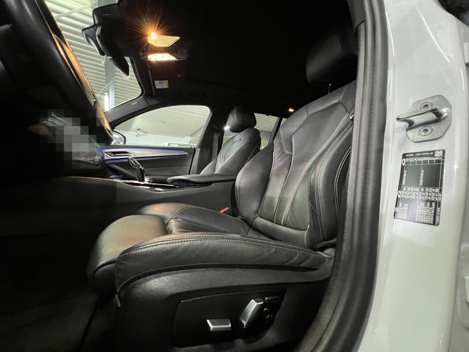 BMW 520 d Touring AMB+AHK+DAP+HuD+Pano+HaKa+SH+MEM foto 23