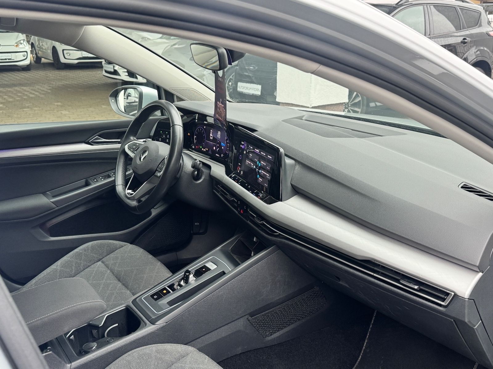 Volkswagen Golf VIII Variant Life eTSI DSG|LED|NAVI|SHZ|AHK foto 8