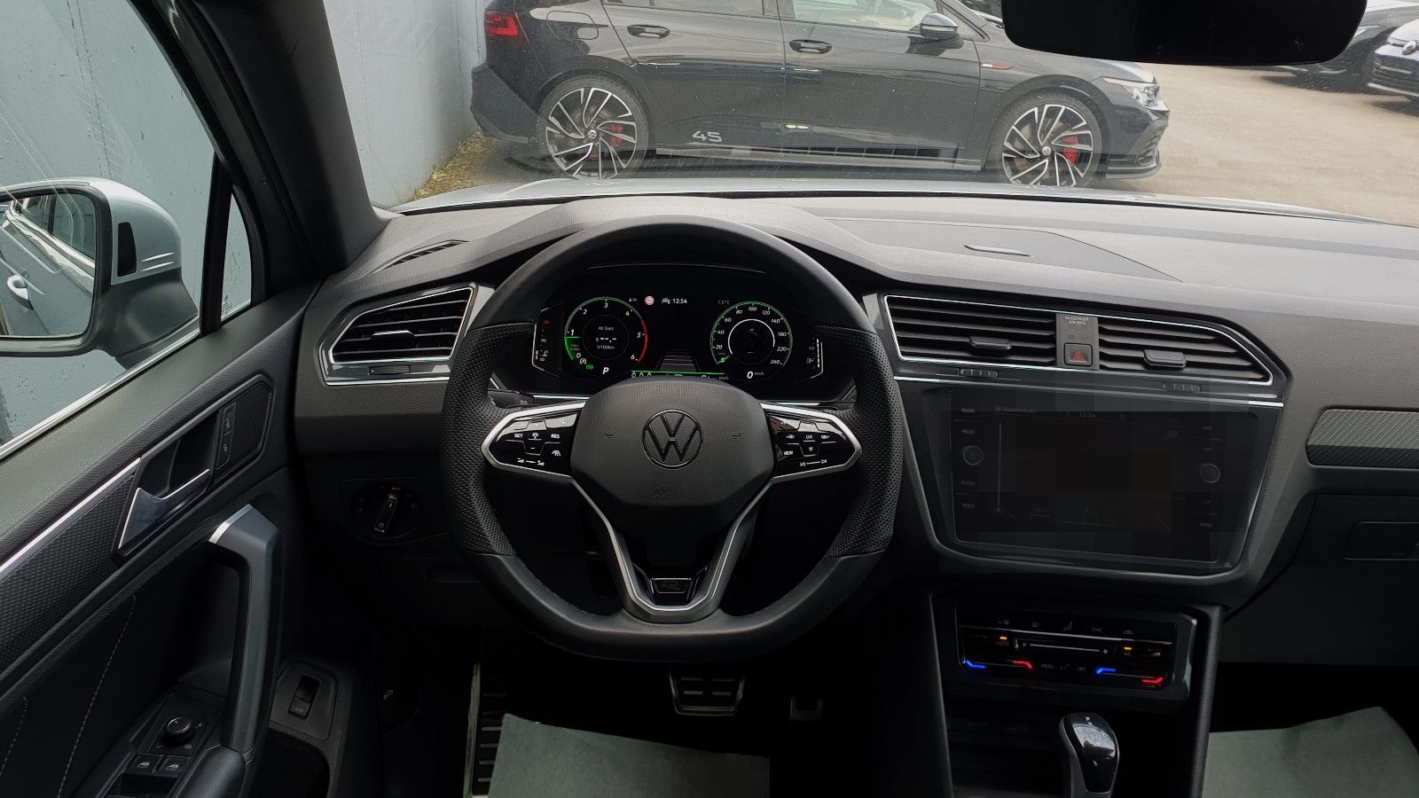 Volkswagen Tiguan 2.0 TDI DSG 3 x R-Line Pano/ACC/K-les foto 10