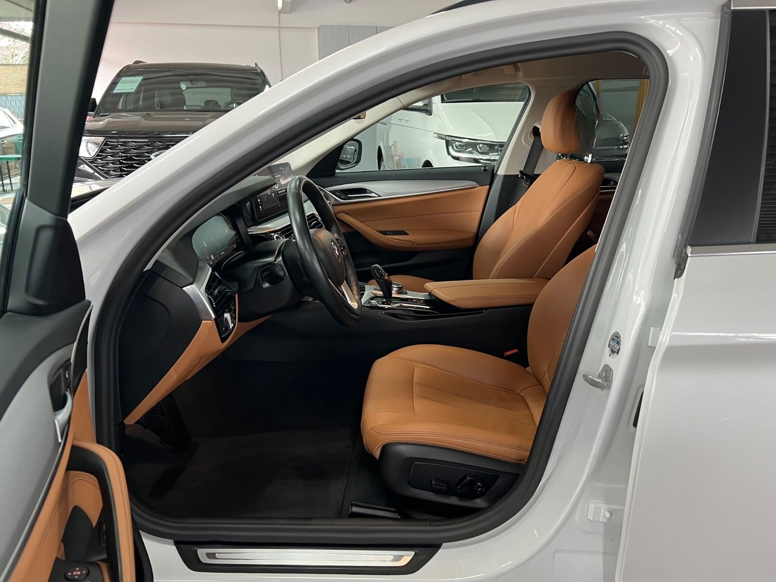 BMW 520d Touring xDrive 4Z+ASSIST+Park+Standheizung foto 19