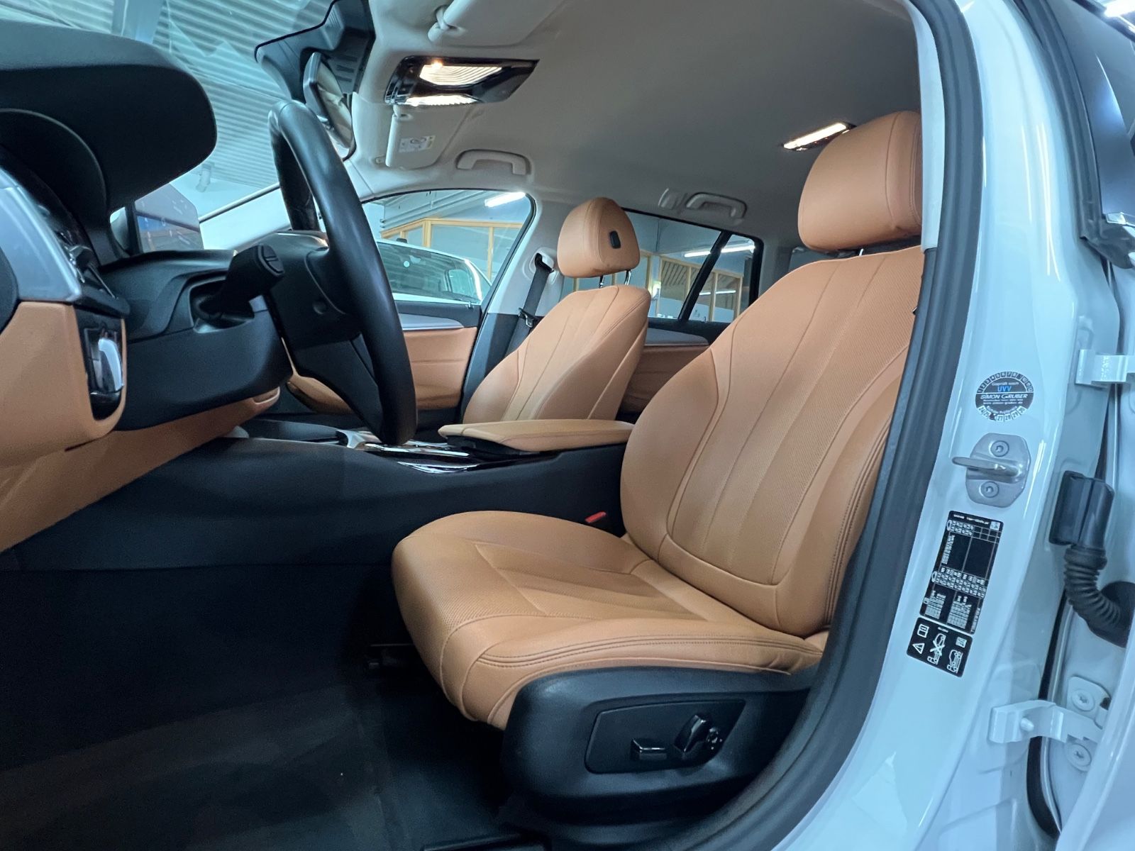 BMW 520d Touring xDrive 4Z+ASSIST+Park+Standheizung foto 21