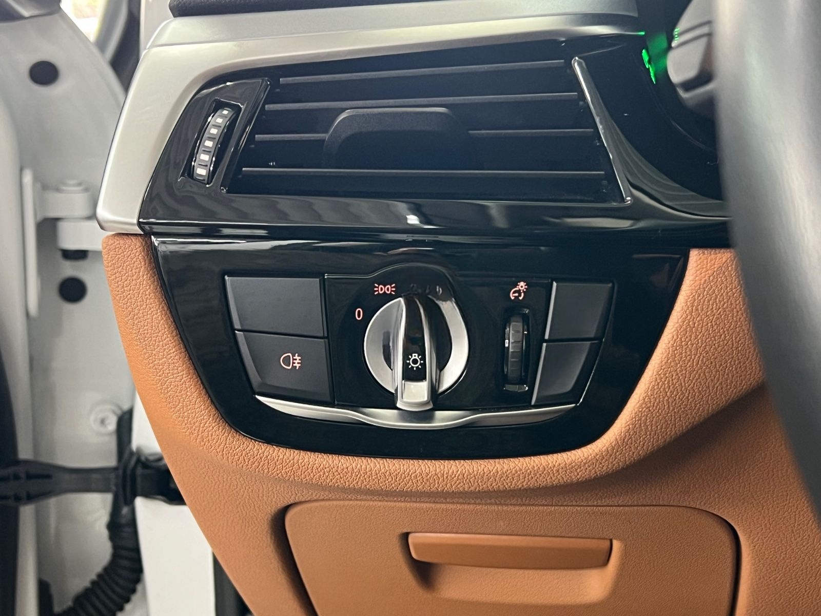 BMW 520d Touring xDrive 4Z+ASSIST+Park+Standheizung foto 23