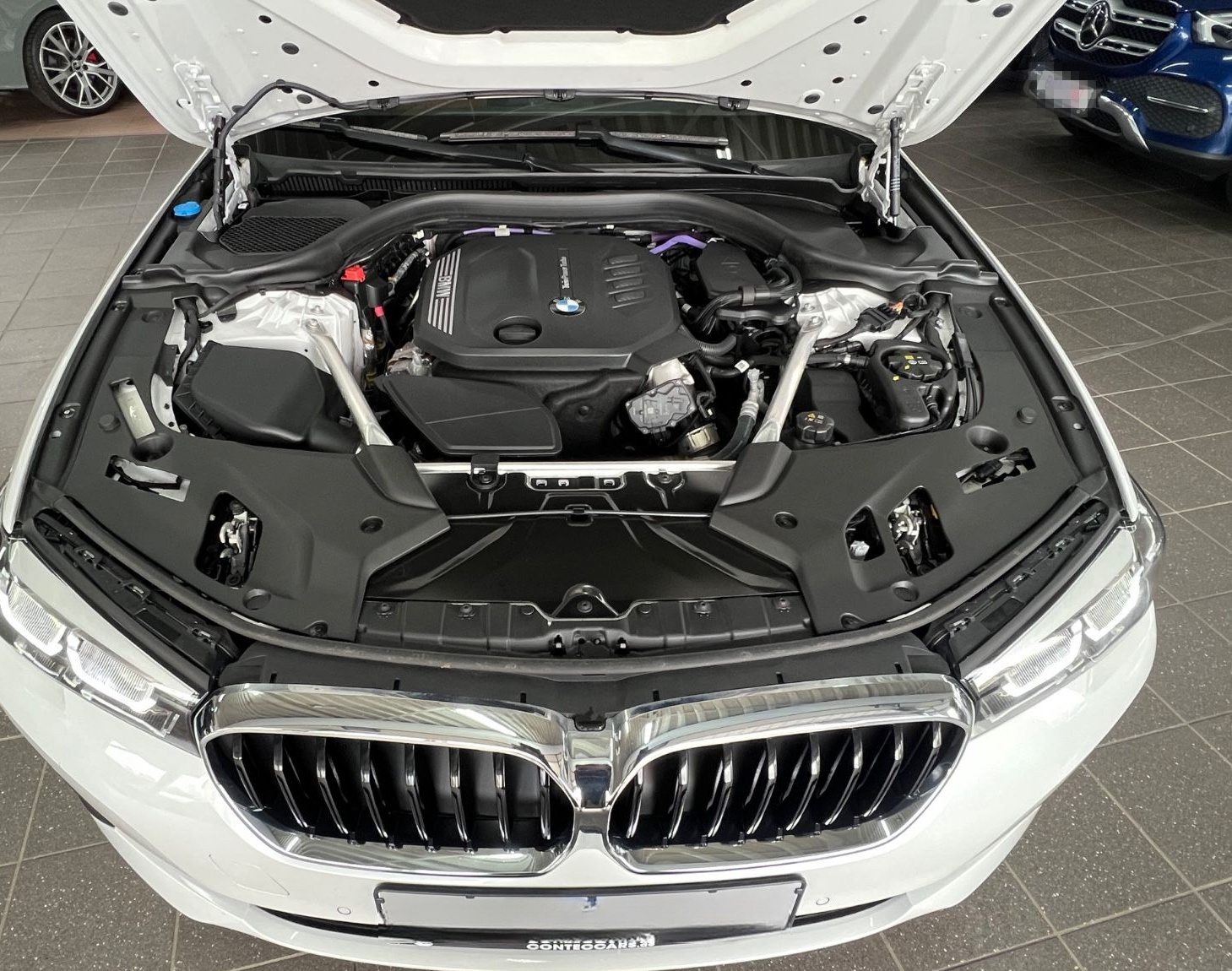 BMW 520d Touring xDrive 4Z+ASSIST+Park+Standheizung foto 4