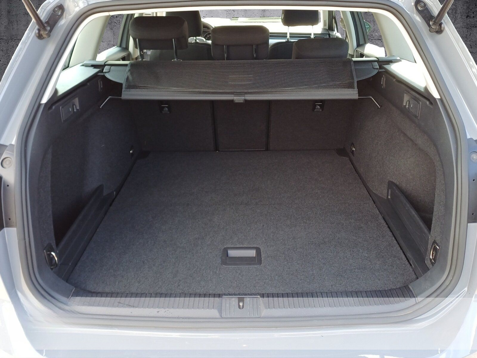 Volkswagen Passat Variant 1.5 TSI DSG/NAVI/LED/SHZ/KLIMA foto 14
