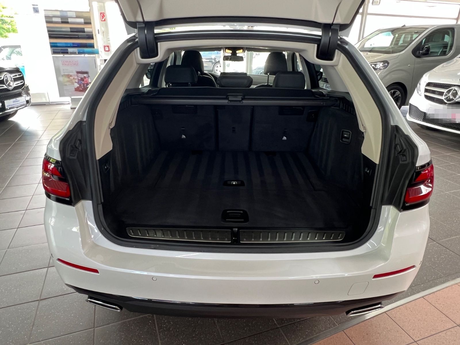 BMW 520d Touring Business+Driving Assist+Park Assist foto 13