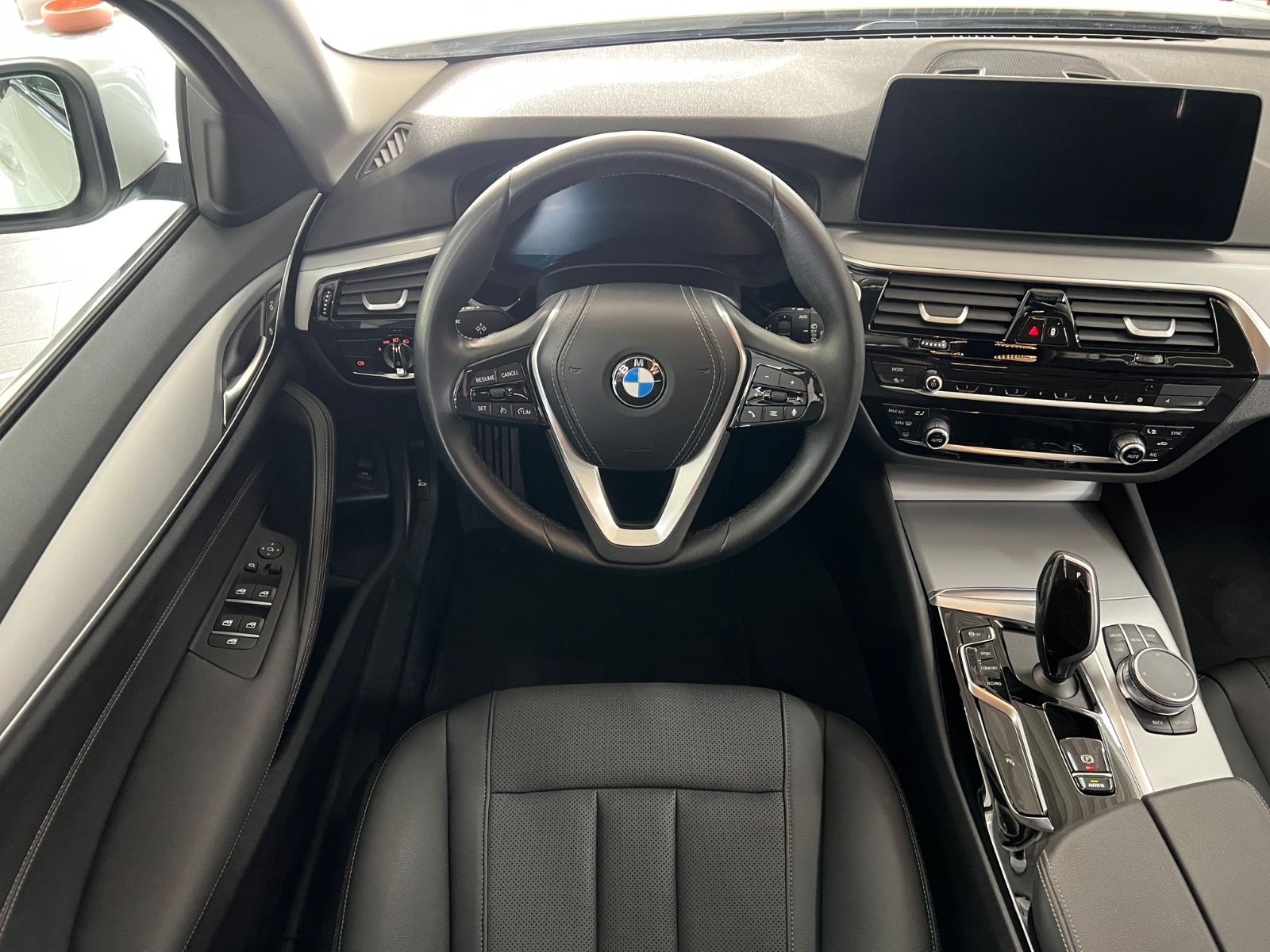 BMW 520d Touring Business+Driving Assist+Park Assist foto 14