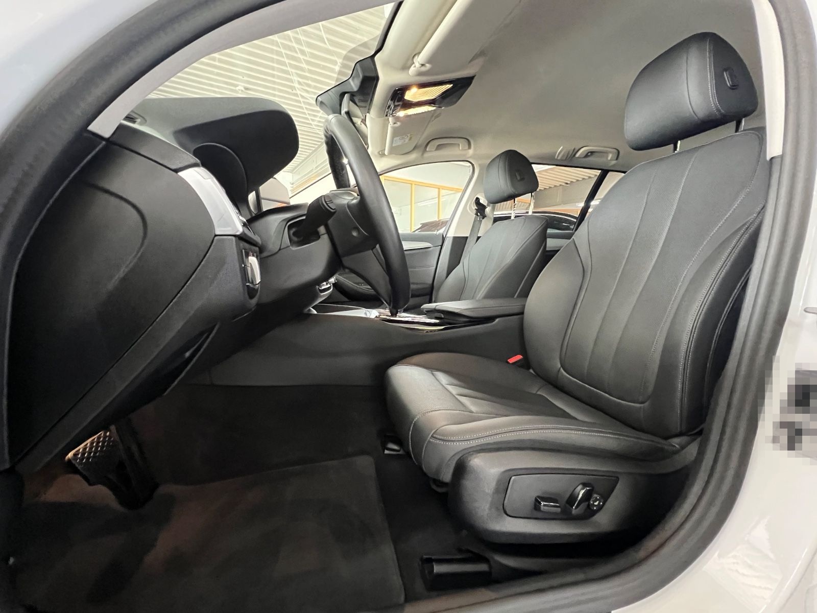 BMW 520d Touring Business+Driving Assist+Park Assist foto 20