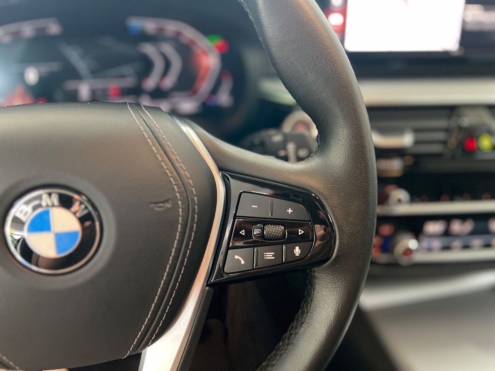 BMW 520d Touring Business+Driving Assist+Park Assist foto 24