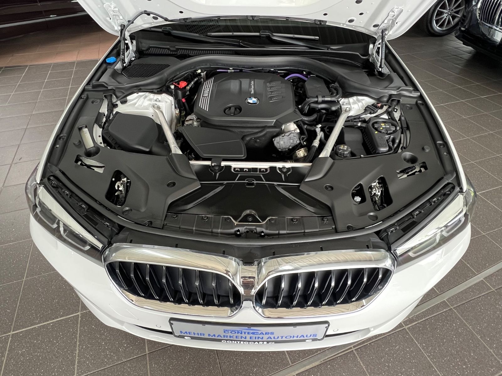 BMW 520d Touring Business+Driving Assist+Park Assist foto 6