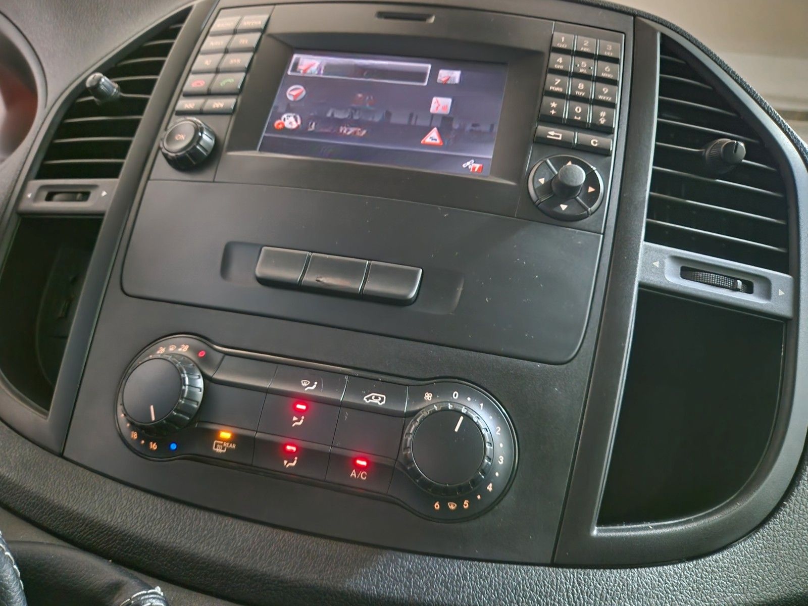 Mercedes-Benz Vito W447 Tourer lang/KLIMA/AHK/TEMPOMAT foto 16