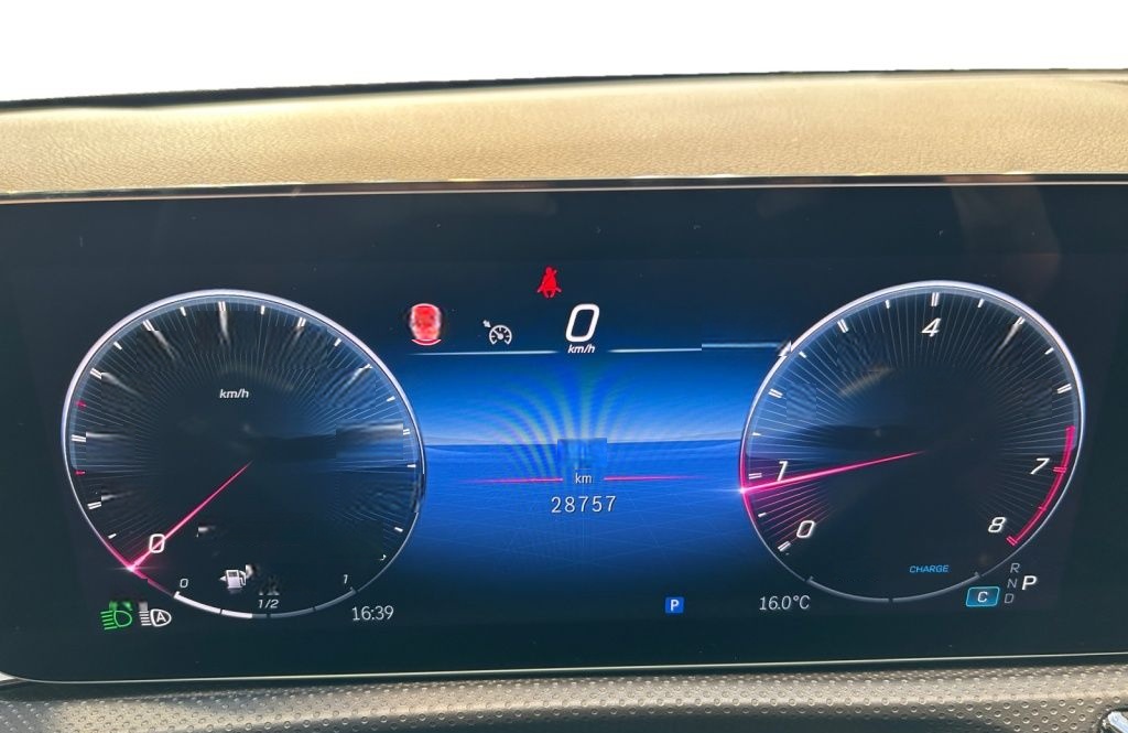 Mercedes-Benz AMG A 35 4matic AMG+MBeam+Night+Wide+Cam+LED+AUT foto 10