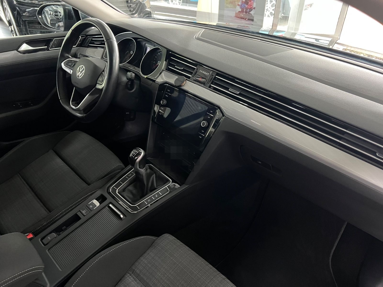 Volkswagen Passat Var. 2.0 TDI Business AHK+Premium Navi foto 15
