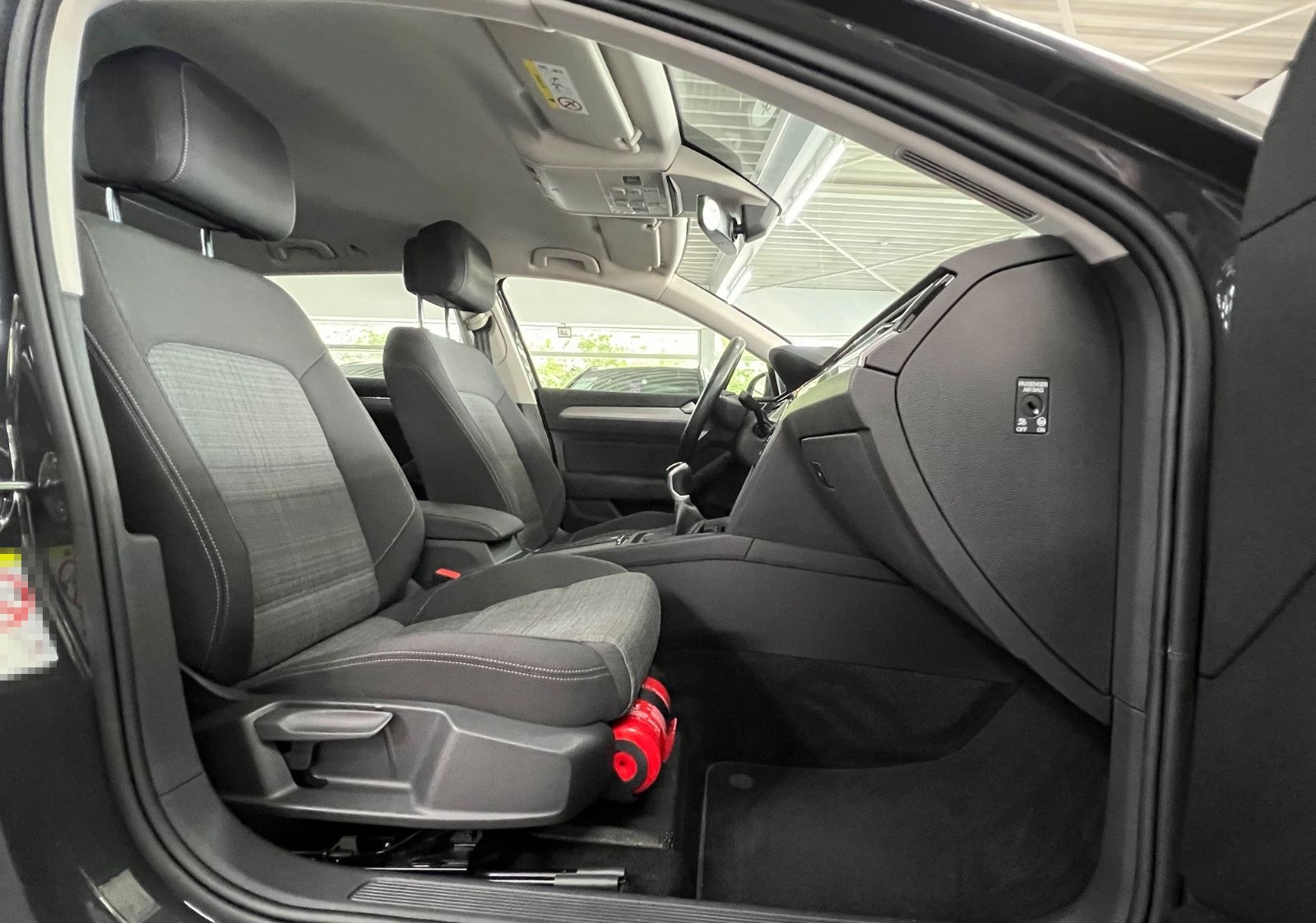 Volkswagen Passat Var. 2.0 TDI Business AHK+Premium Navi foto 16