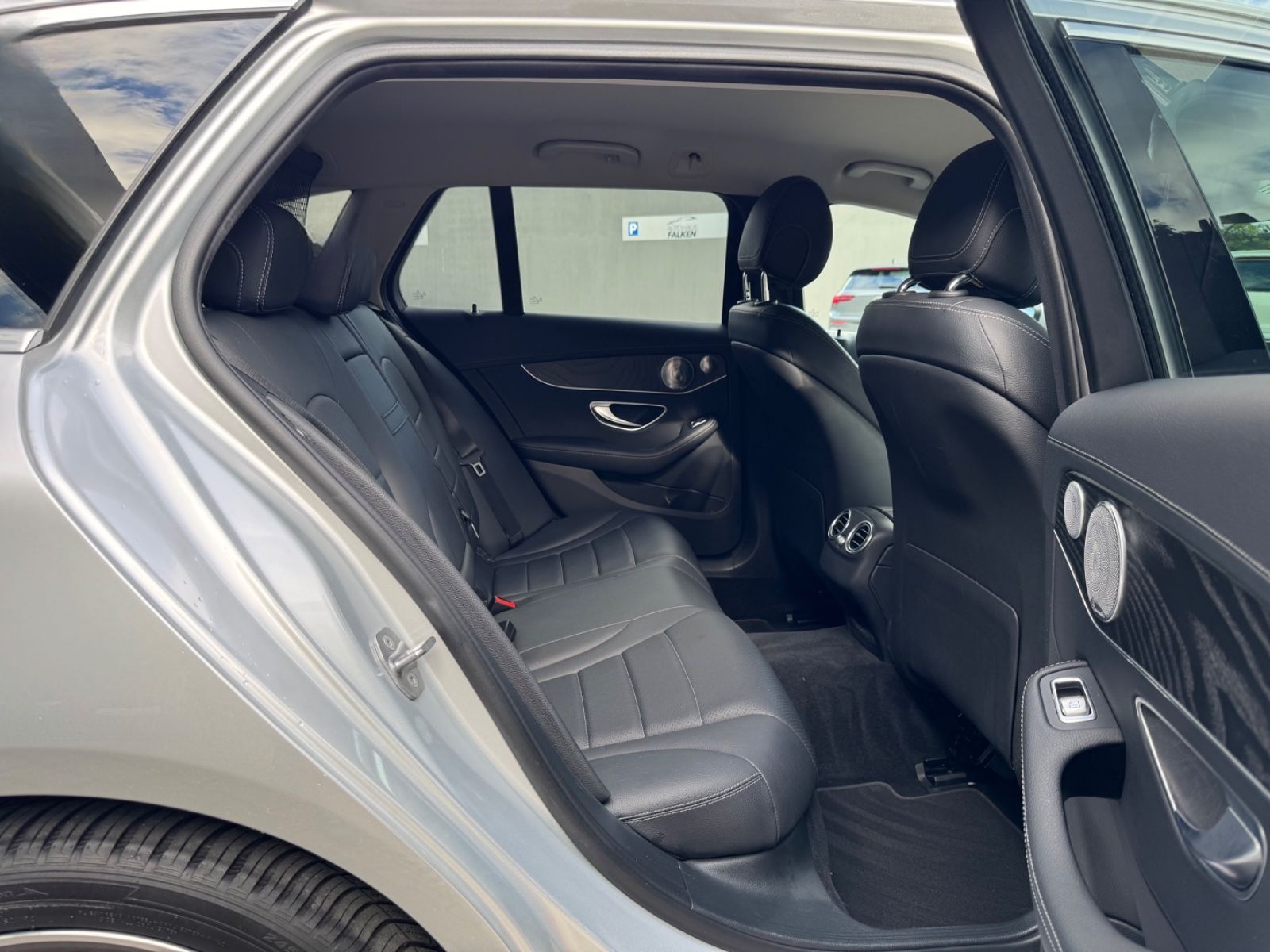 Mercedes-Benz C 180 T AMG LINE Burmester 360° *Garantie* 1H/SH foto 12