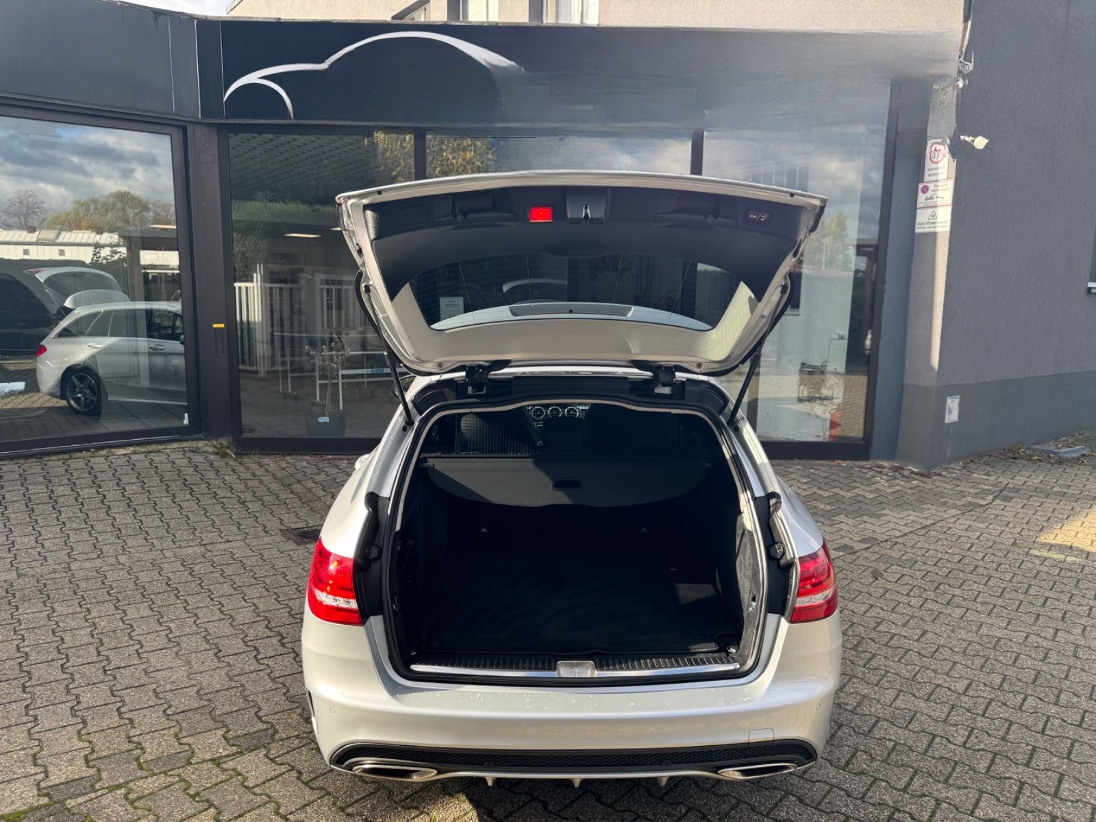 Mercedes-Benz C 180 T AMG LINE Burmester 360° *Garantie* 1H/SH foto 23