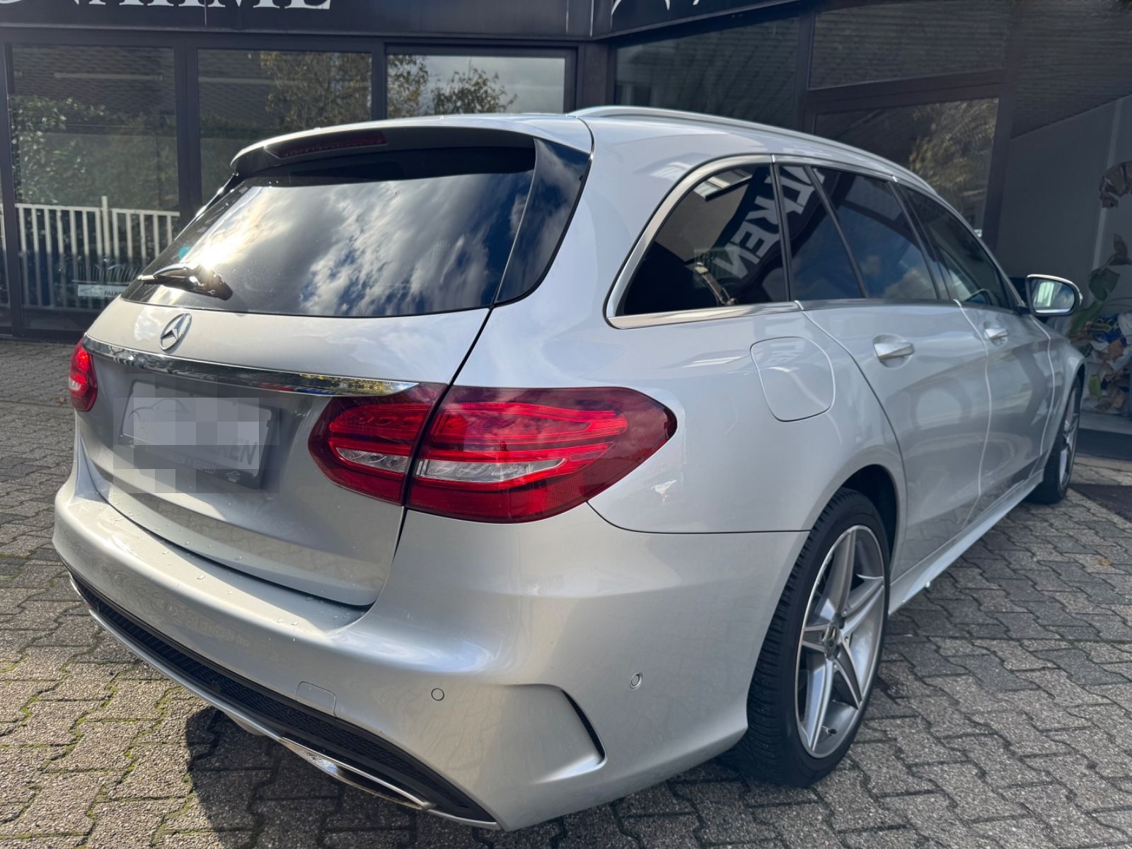 Mercedes-Benz C 180 T AMG LINE Burmester 360° *Garantie* 1H/SH foto 5
