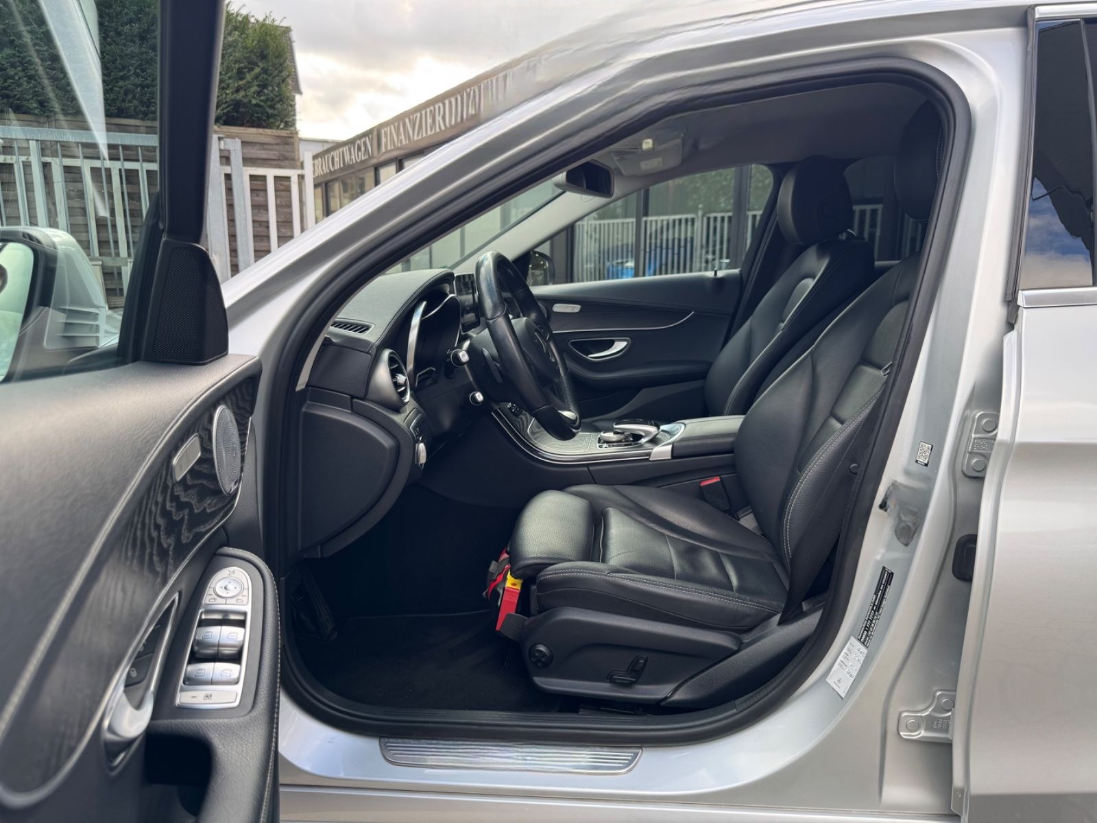 Mercedes-Benz C 180 T AMG LINE Burmester 360° *Garantie* 1H/SH foto 7